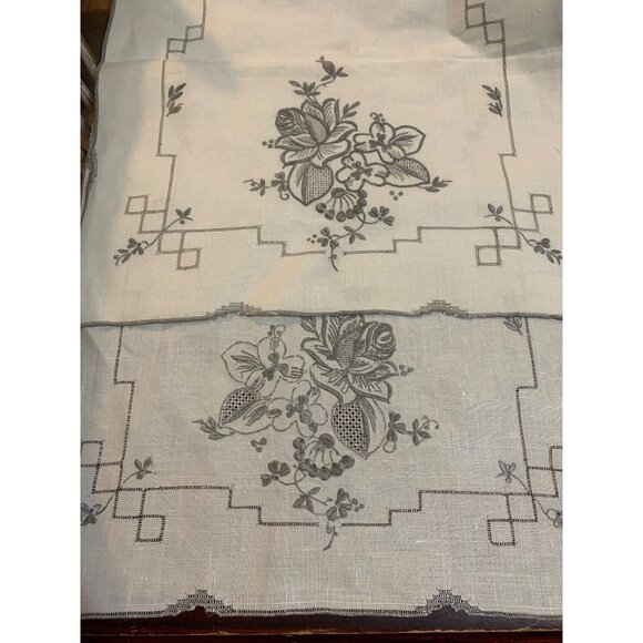 Vintage White Linen Table Runner With Gray Rose Floral Embroidery Cutout 17x 38" - Picture 3 of 7